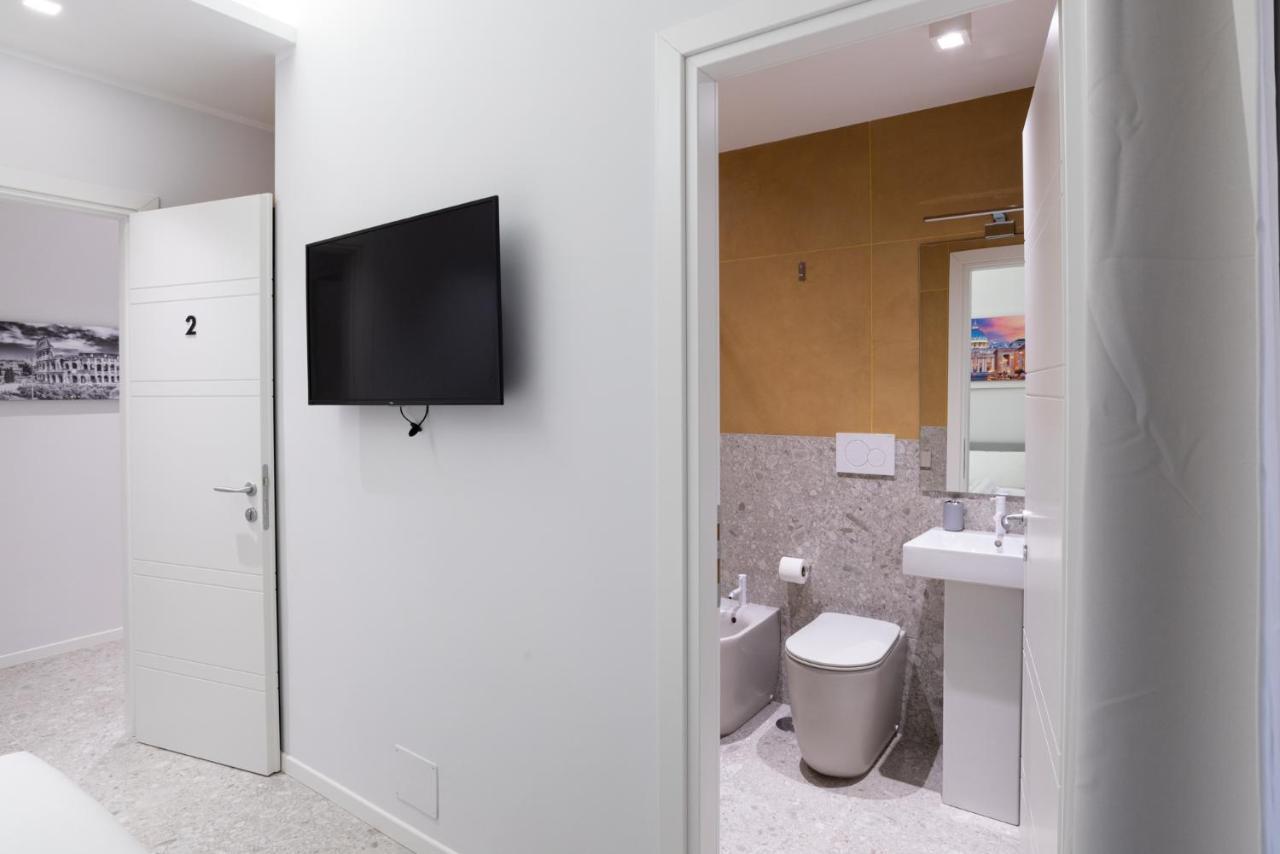 White Home Suite And Rooms Rom Exteriör bild
