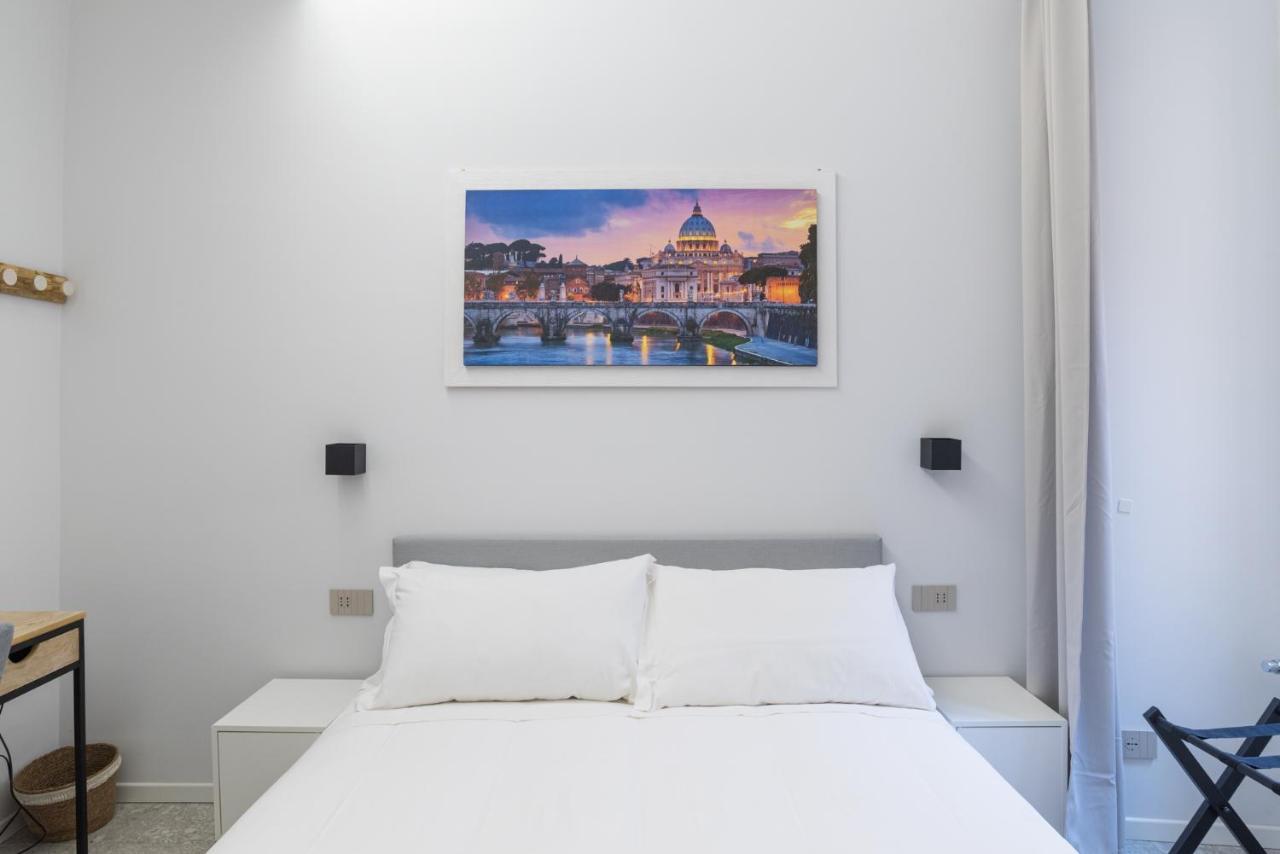 White Home Suite And Rooms Rom Exteriör bild
